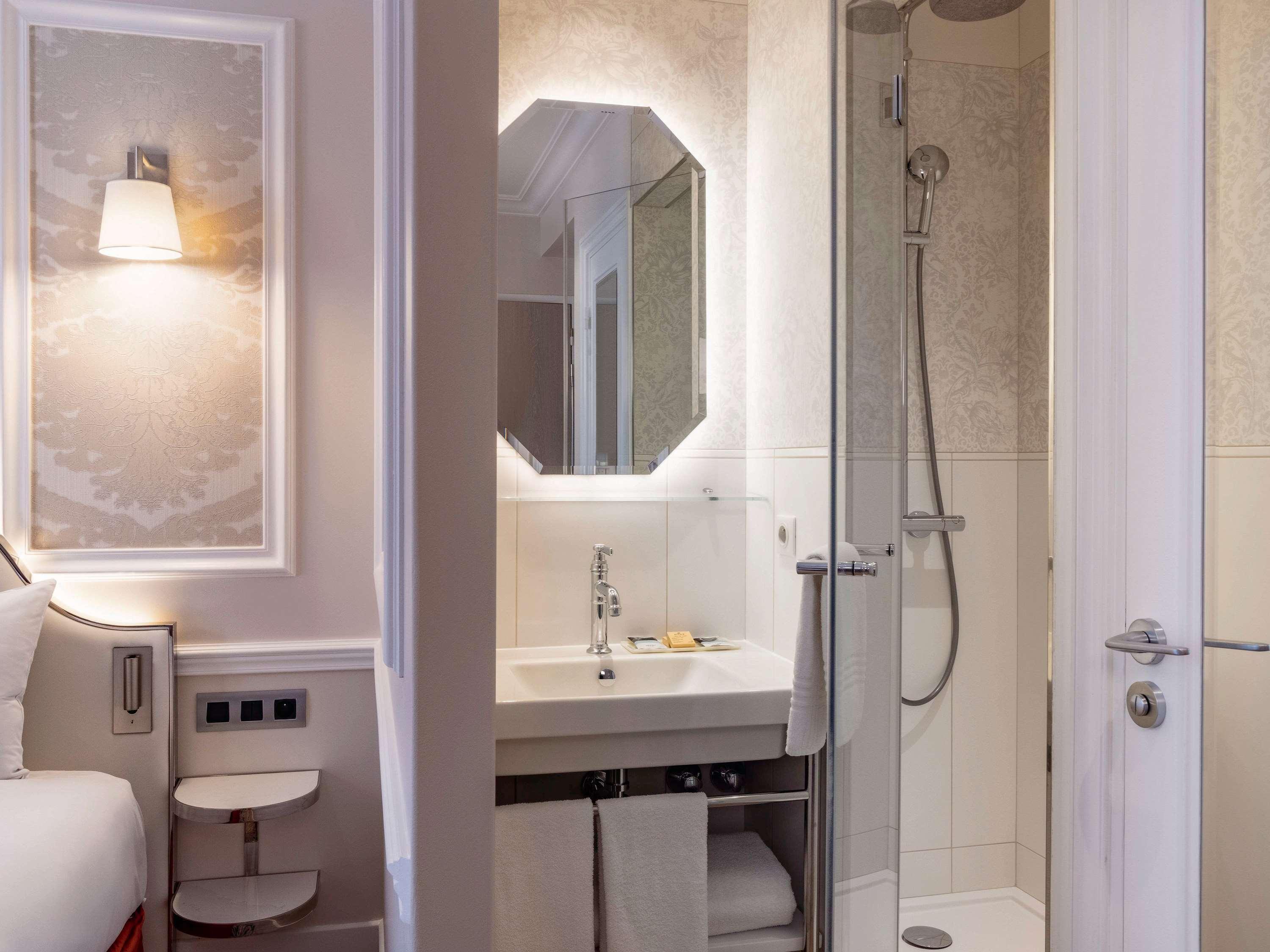 Hotel Mercure La Sorbonne Saint-Germain-Des-Pres Paris Bagian luar foto