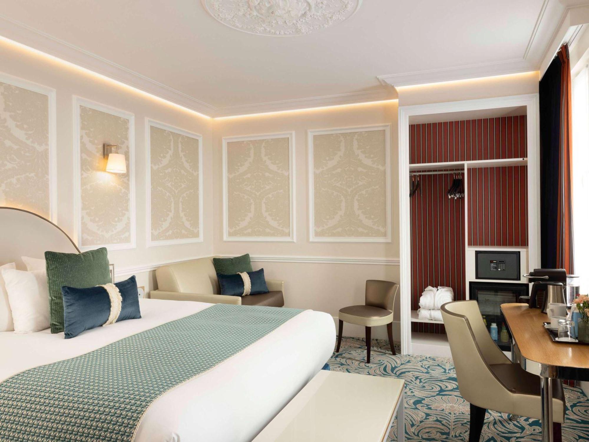 Hotel Mercure La Sorbonne Saint-Germain-Des-Pres Paris Bagian luar foto