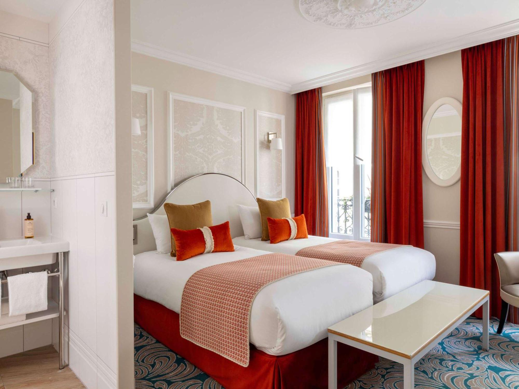 Hotel Mercure La Sorbonne Saint-Germain-Des-Pres Paris Bagian luar foto