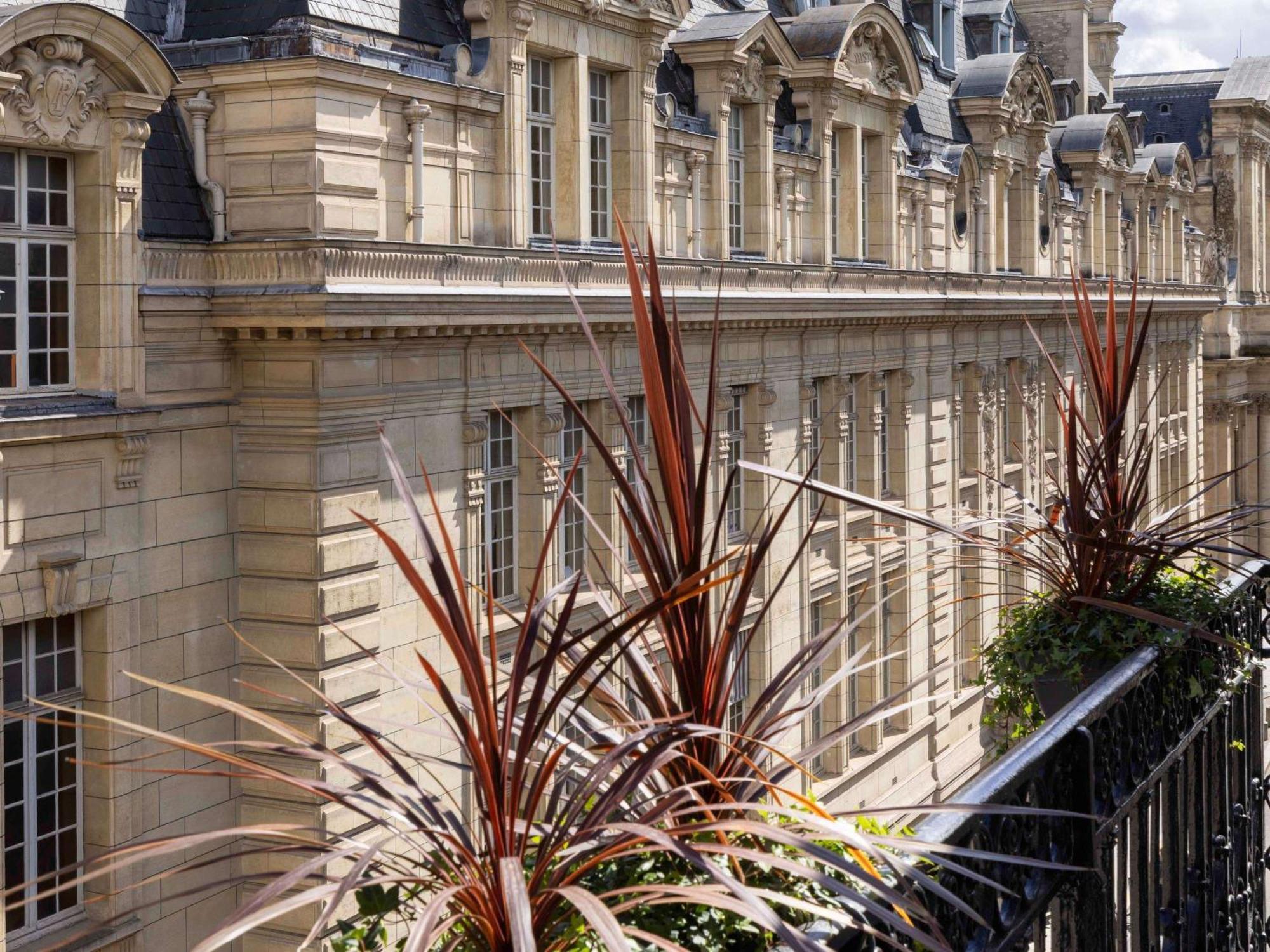 Hotel Mercure La Sorbonne Saint-Germain-Des-Pres Paris Bagian luar foto